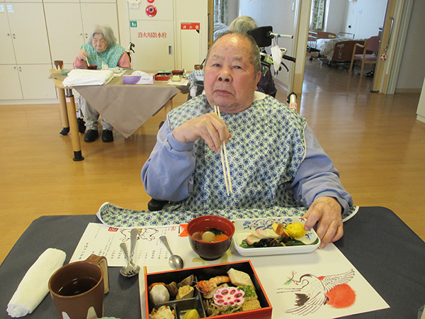 元旦から元気に食べます！（令和5年）