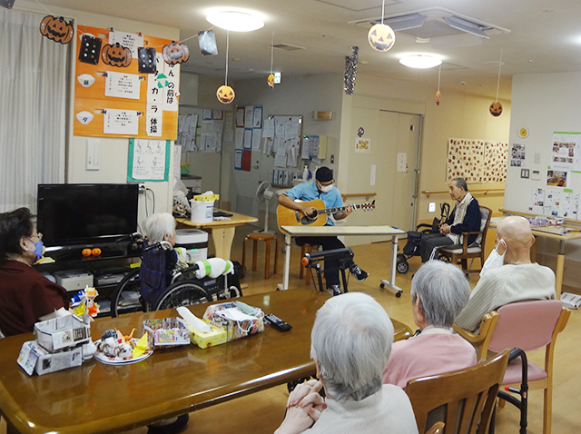 ギターの音色にほっこり（令和7年）