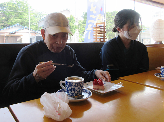 近くのお店でデザートを食べたよー！（令和8年）